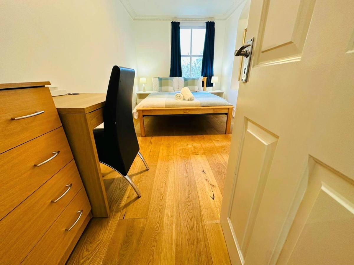 Cosy Home In Kensington - Great Location! 3 Minutes Walk To Earl'S Court Station Лондон Екстер'єр фото