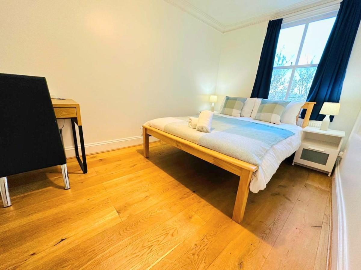 Cosy Home In Kensington - Great Location! 3 Minutes Walk To Earl'S Court Station Лондон Екстер'єр фото