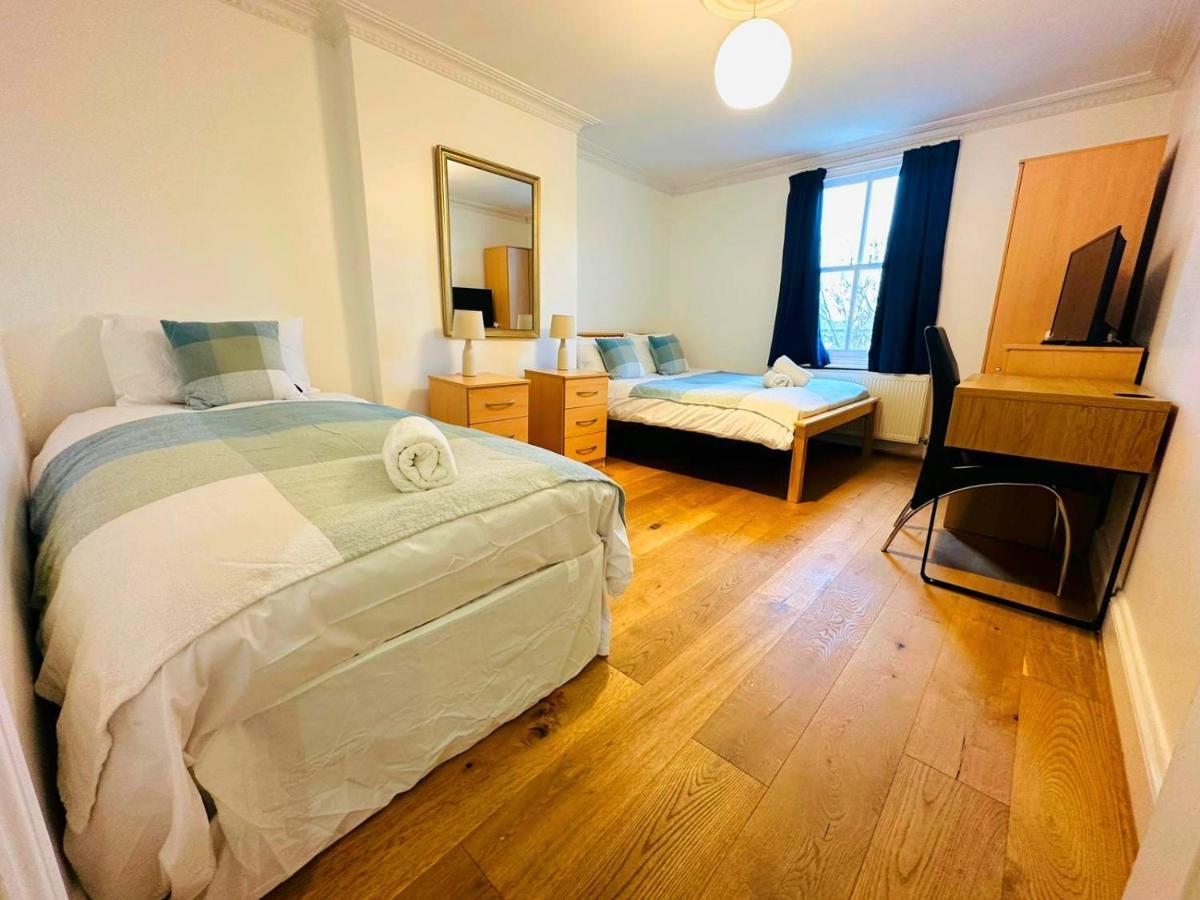 Cosy Home In Kensington - Great Location! 3 Minutes Walk To Earl'S Court Station Лондон Екстер'єр фото