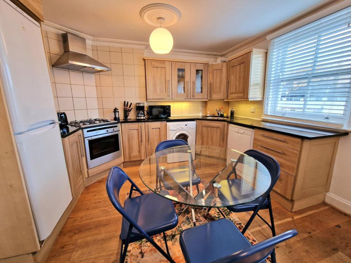 Cosy Home In Kensington - Great Location! 3 Minutes Walk To Earl'S Court Station Лондон Екстер'єр фото