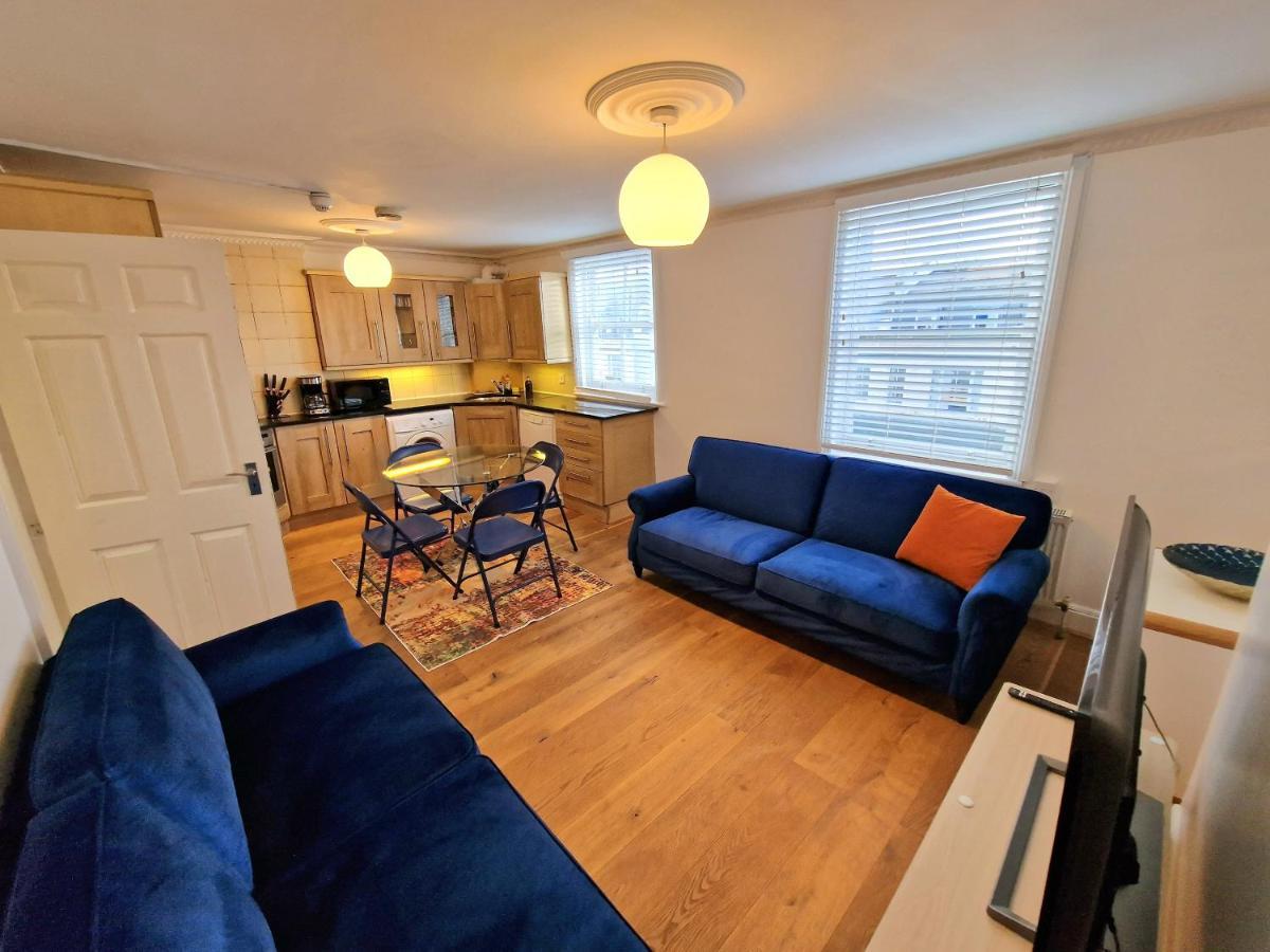 Cosy Home In Kensington - Great Location! 3 Minutes Walk To Earl'S Court Station Лондон Екстер'єр фото